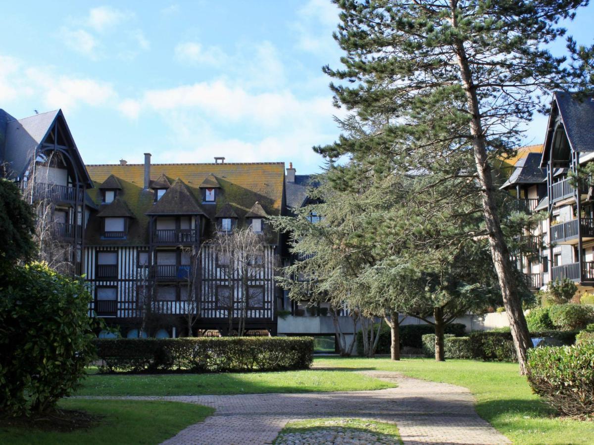 Apartment Les Jardins du Yacht Club Deauville Extérieur photo